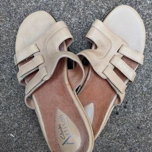 NWOT Women's Clark's Artisan Leather Sandals 6.5M